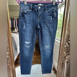 White House Black Market Blanc Ankle Distressed Medium Wash Jeans Size 2